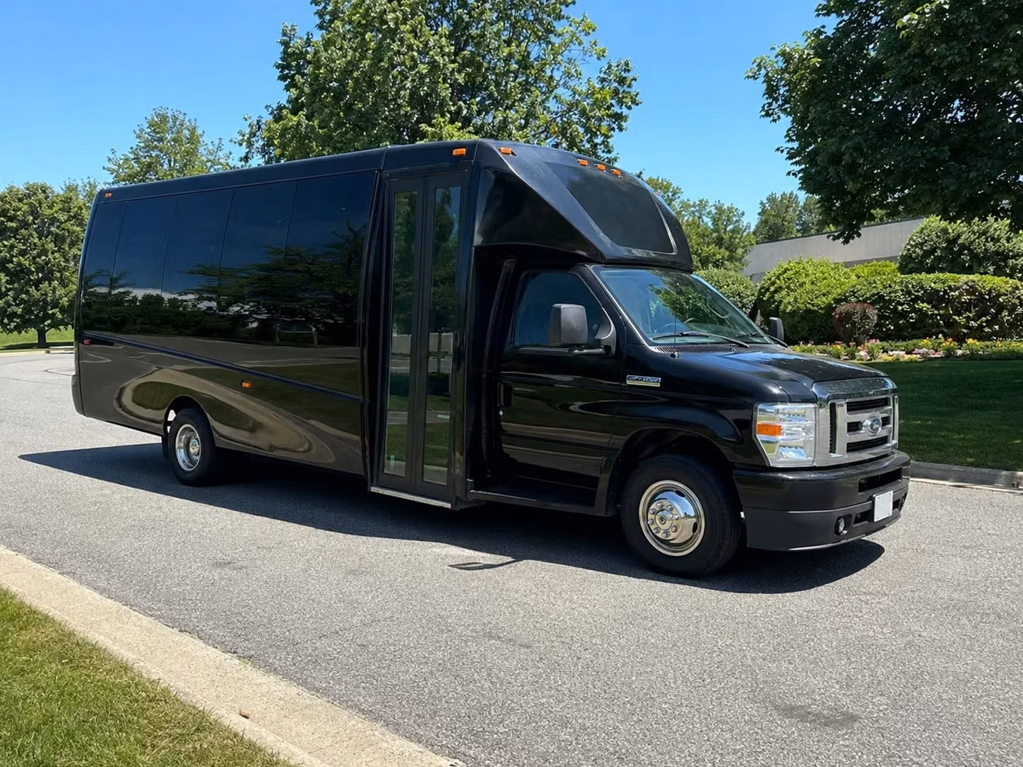 party buses in pasco make prom night an experience your group will never forget